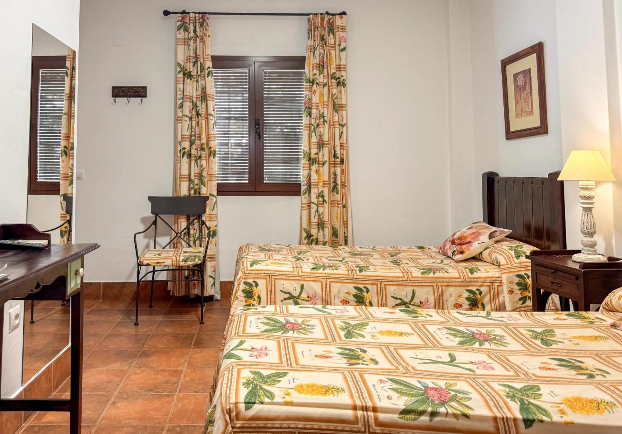 Hotel Valsequillo Lepe Bagian luar foto